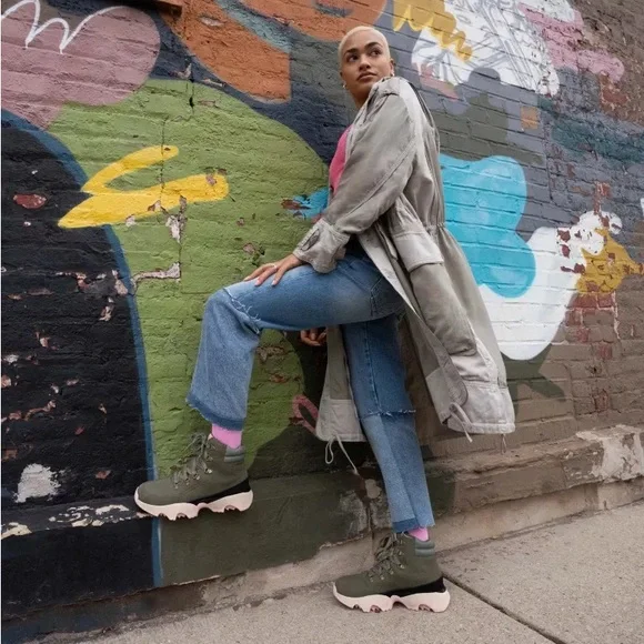 WOMEN'S KINETIC IMPACT CONQUEST SNEAKER BOOT - Picture 2 of 4